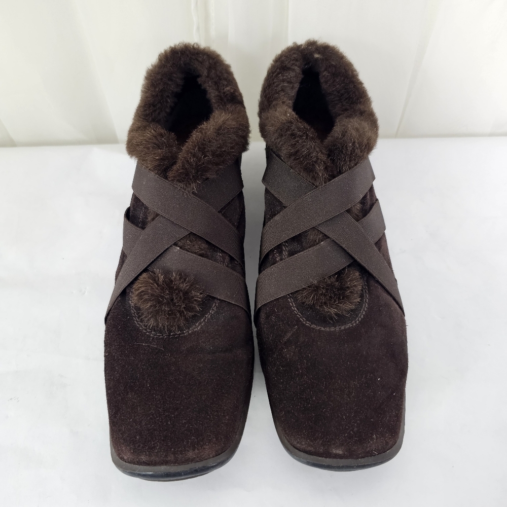 Stuart Weitzman Chocolate Brown Fur-Lined Oxford Low Top Moccasin Bootie 10.5 - Picture 4 of 9